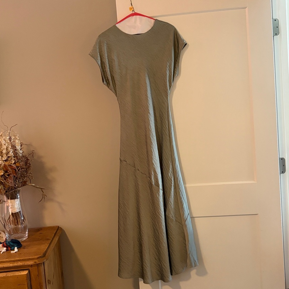 Abercrombie & Fitch sage green maxi dress